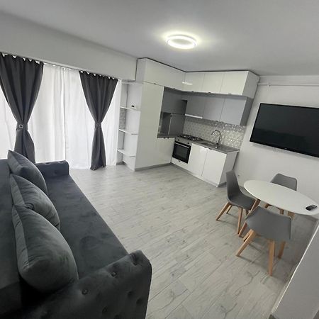 Luxy Lägenhet Craiova Exteriör bild